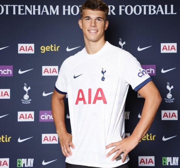 卢卡 - 武什科维奇：逐梦热刺，拒绝曼城背后的抉择