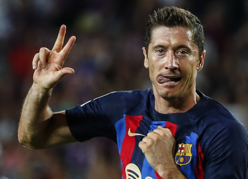 莱万冬窗无意离队，巴萨未来成谜待解