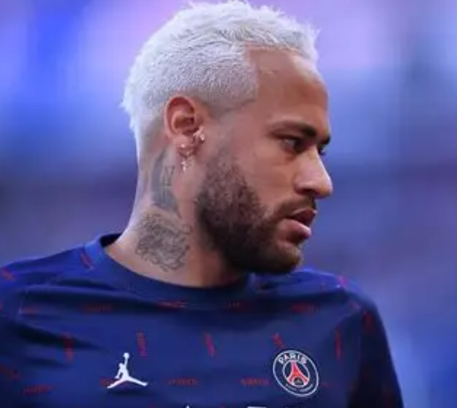 巴甲第36轮：内马尔复出建功，桑托斯保级曙光初现